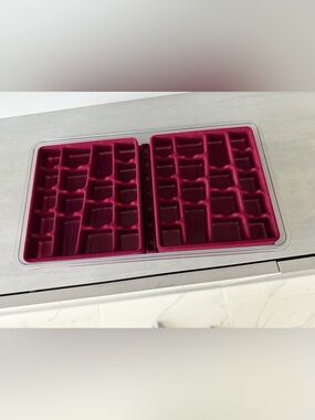 Acrylic Jewelry Trays, 43 sections